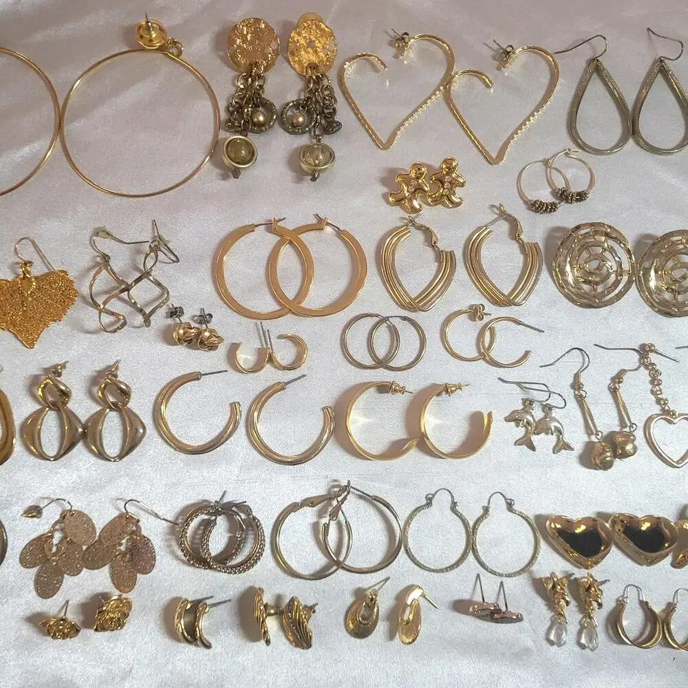 35+ Pc Goldtone Vtg Y2K Pierced Earrings Lot Mixed Styles Hoops Dangle Drop